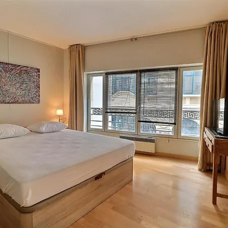 1er - Street Bourdonnais - Louvre Apartment *
